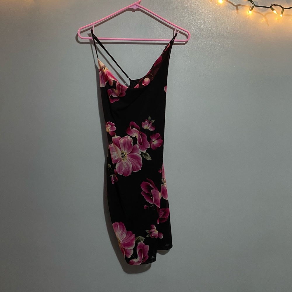 CHARLOTTE RUSSE floral dress 🍑